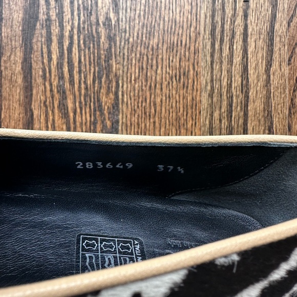 Gucci by Tom Ford pony hair zebra flat loafers Size 37 1/2 - Picture 7 of 9